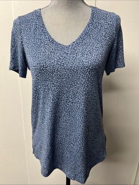 Women's Athleta Blue Printed V-Neck Short Sleeve Top